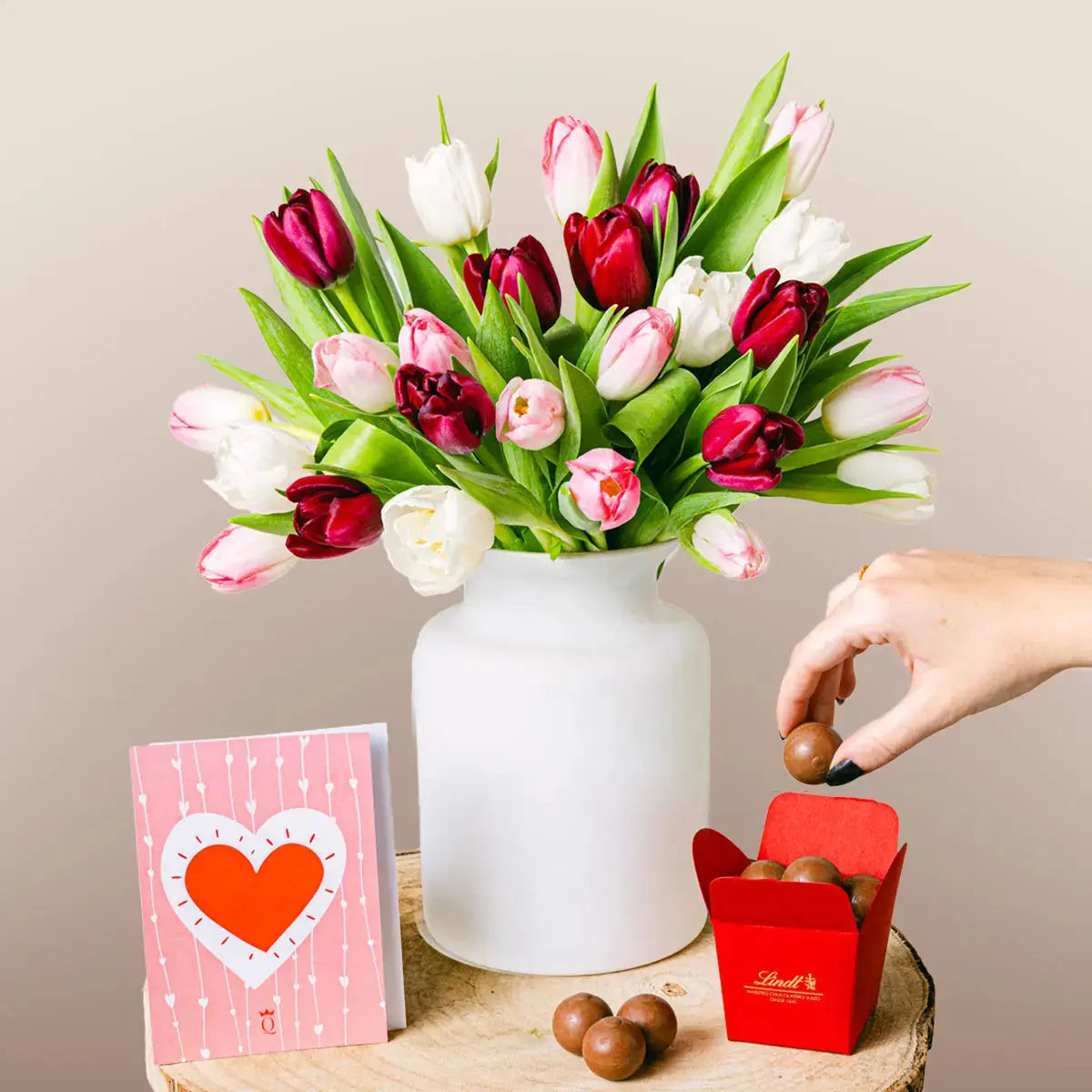 Donna Resiliente - Tulipani Rosa e Bianchi