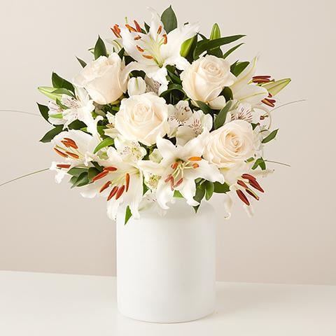 Pure White: Gigli e Rose Bianche