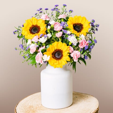 Vibrant Sunset: Girasoli e Limonio
