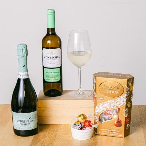 Perfect Balance: Spumante e Vino Bianco con mini Praliné