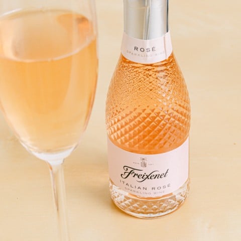 Bitesize Bliss: Biscotti Premium e Freixenet Rosé frizzante highlight
