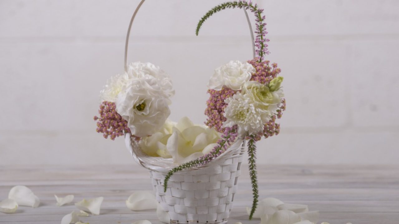 petali di rosa simpatico porta raso decorazione di ricevimento 8.7 x 5.2 x 4,2 pollici Bianco Juvale Cesto di fiori per matrimoni processioni di matrimonio