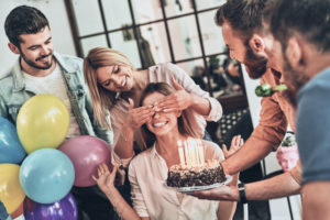 Le frasi migliori per il compleanno quando si festeggiano i 60 anni ⋆  FloraQueen IT