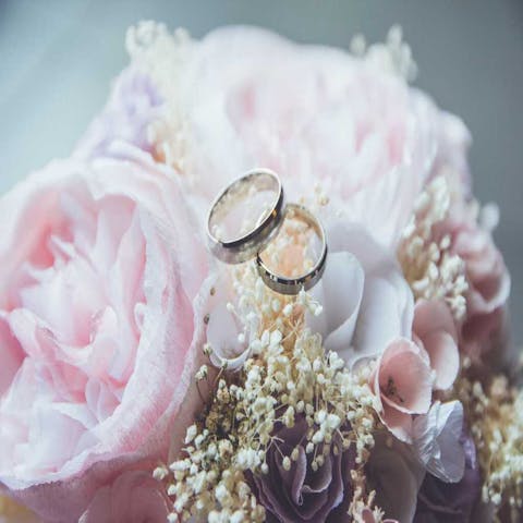 Wedding Flower Trends: Blossoming Inspirations for Your Big Day - Flora Queen