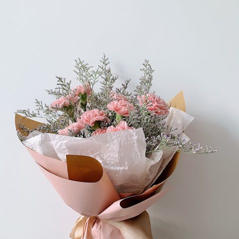 How to Wrap a Bouquet of Flowers: A Step-by-Step Guide - Flora Queen