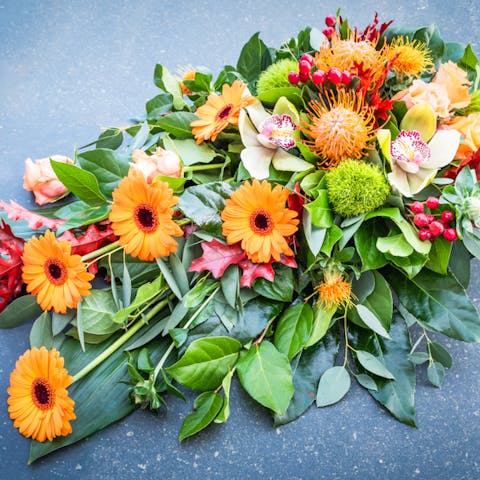 Memorial Flower Arrangements - Flora Queen