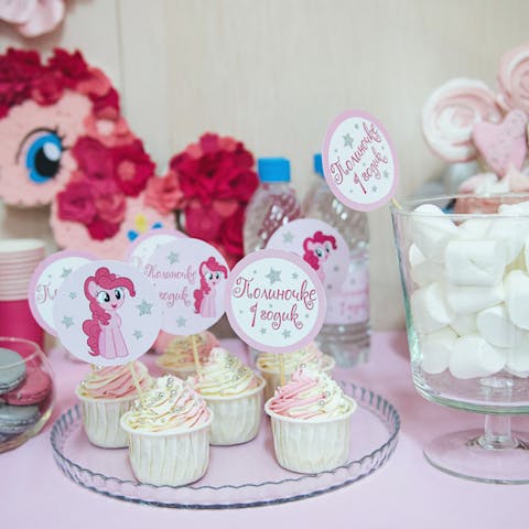 Birthday Ideas for January Babies - Flora Queen