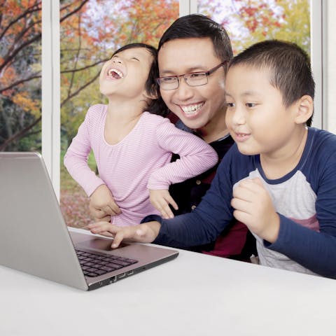 How to Say Dad in Different Languages - Flora Queen