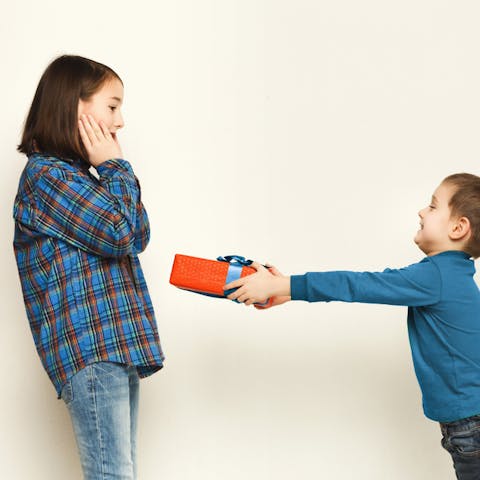 Happy Birthday Sis - Flora Queen