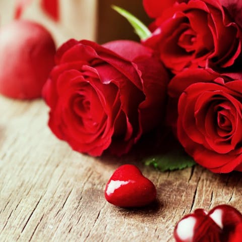 Why You Should Always Order Valentine’s Flowers In Advance - Flora Queen