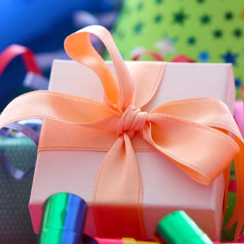 Why We Give and Receive Birthday Presents - Flora Queen